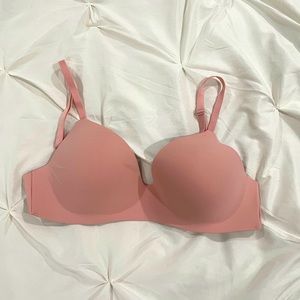 Gorgeous pink bra - Victoria Secret